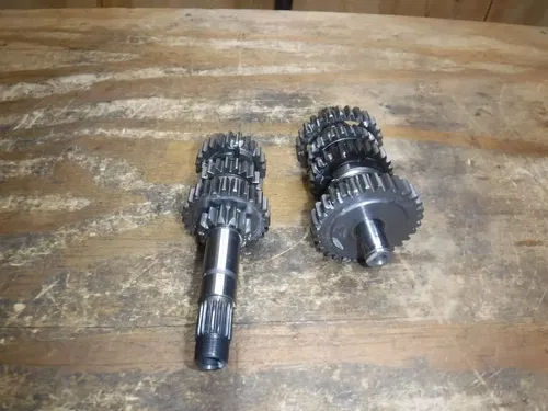 2006 CRF250x Transmission Main Counter Shaft Gear Box