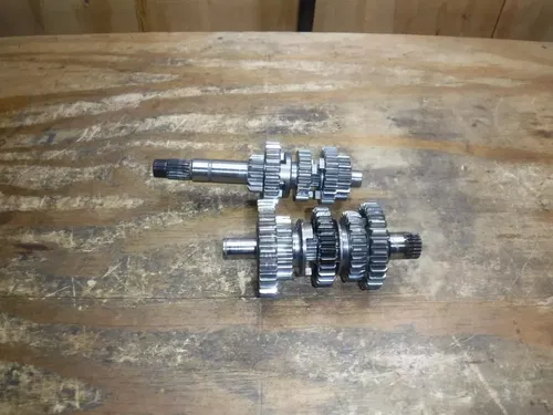 2006 CRF250x Transmission Main Counter Shaft Gear Box