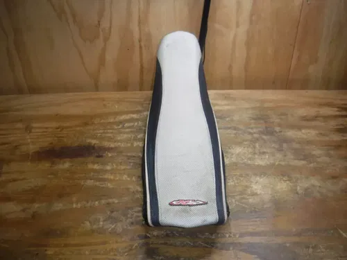 2011 Yz250F Seat Cover Foam Base Saddle Pan Complete 2010 2011