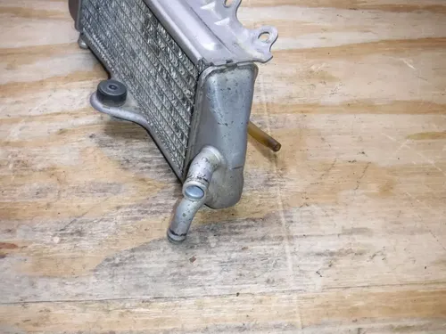 Yz250f Right Side Fill Side Rad Radiator Coolant Water 2002