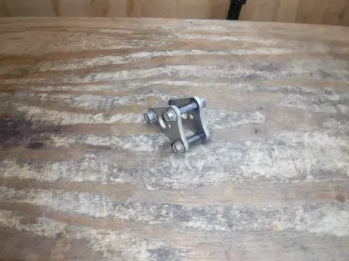 2004 Rm250 Top End Motor Mount Engine Stay Bracket