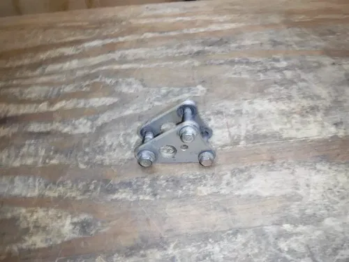 2004 Rm250 Top End Motor Mount Engine Stay Bracket