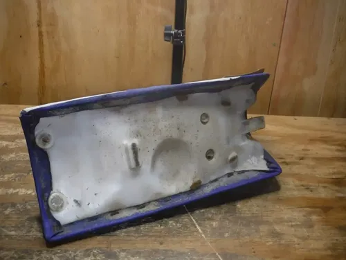 2000 Pw80 Yamaha Seat Cover Foam Base Saddle Pan Complete