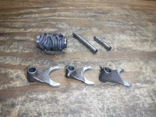 1998 Cr250r Cr250 Transmission Drum Forks Rods Gear Selector