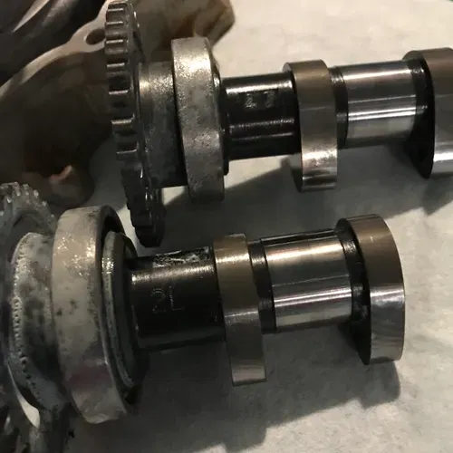 Cylinder Cams & Piston