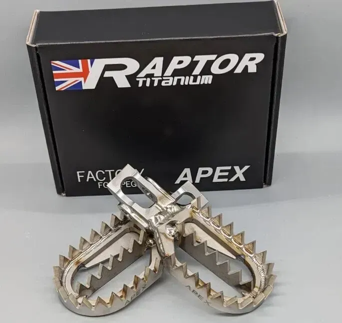 Raptor Titanium Footpegs
