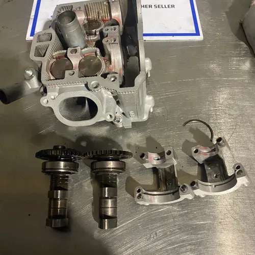 Yamaha Yzf 250 Cylinder Head 19-23