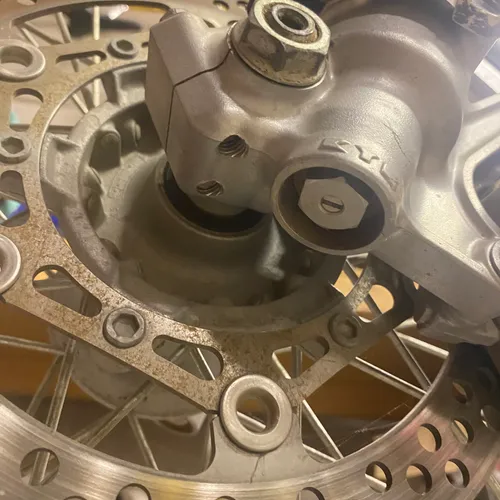 2006 KYB SSS complete Front End With Brake And Wheel 