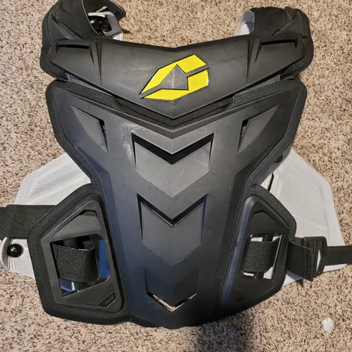 EVS Roost Deflector