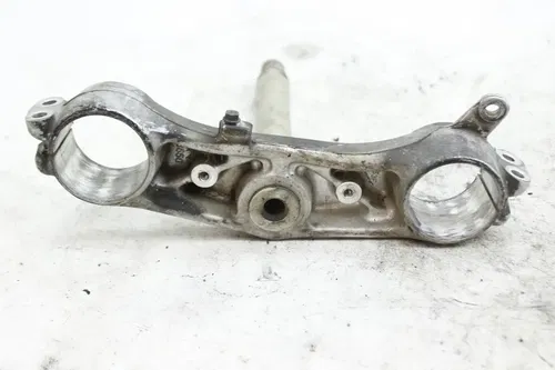 2004 2005 SUZUKI GXSR600 FRONT FORKS CLAMP LOWER TRIPLE TREE STEM