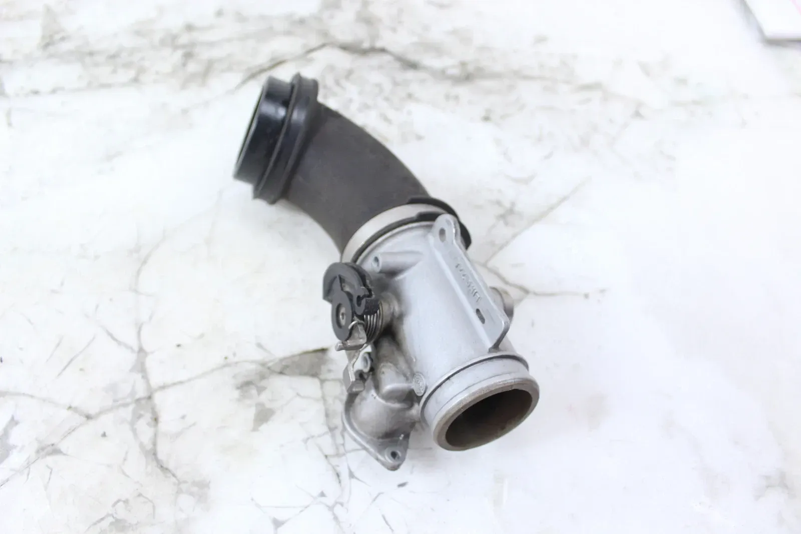 05-07 BMW R1200GS OEM THROTTLE BODY BODIES 13 54 7 672 732