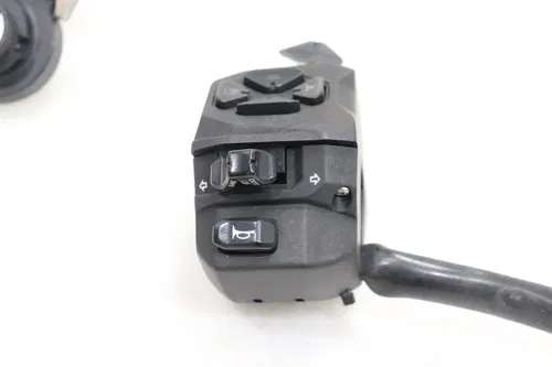 21-24 APRILIA RSV4 OEM LEFT CLIP ON HANDLE HORN SIGNALS SWITCH SWITCHES TRACTION