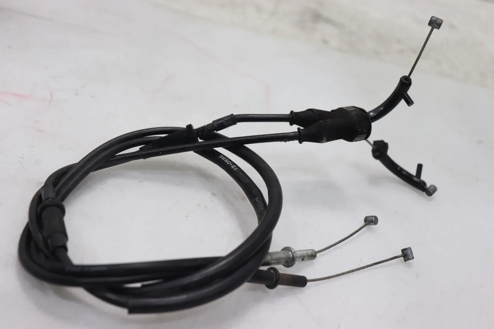 13-25 KAWASAKI NINJA ZX6R OEM THROTTLE CABLES LINES