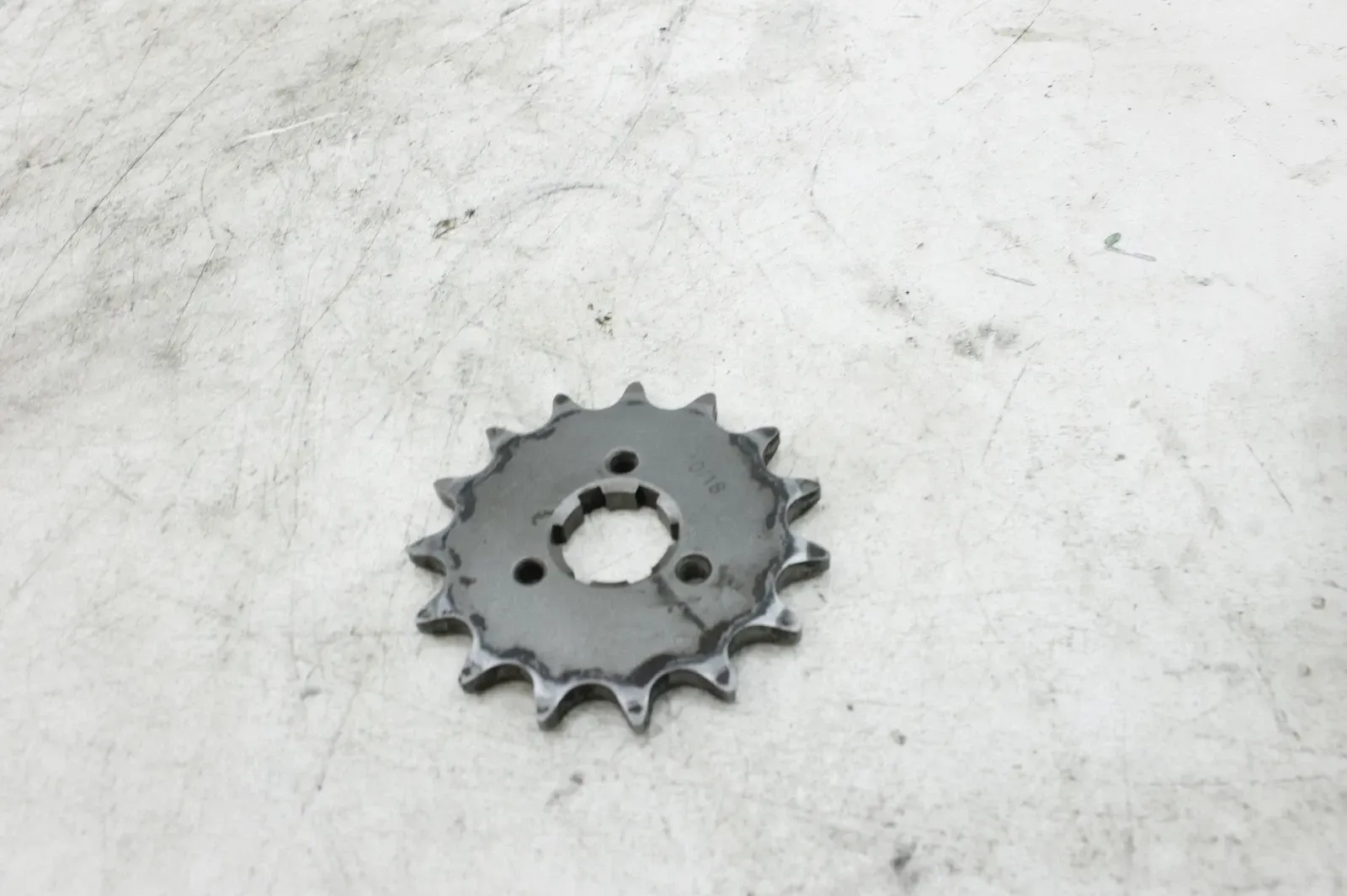 96-15 SUZUKI DR650SE FRONT SPROCKET