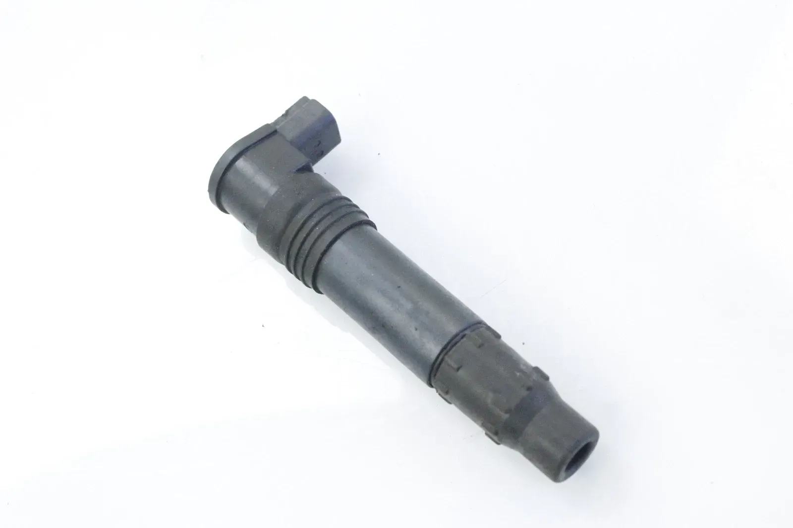 03-06 KAWASAKI Z1000 IGNITION COIL SPARK PLUG CAP  21171-0028