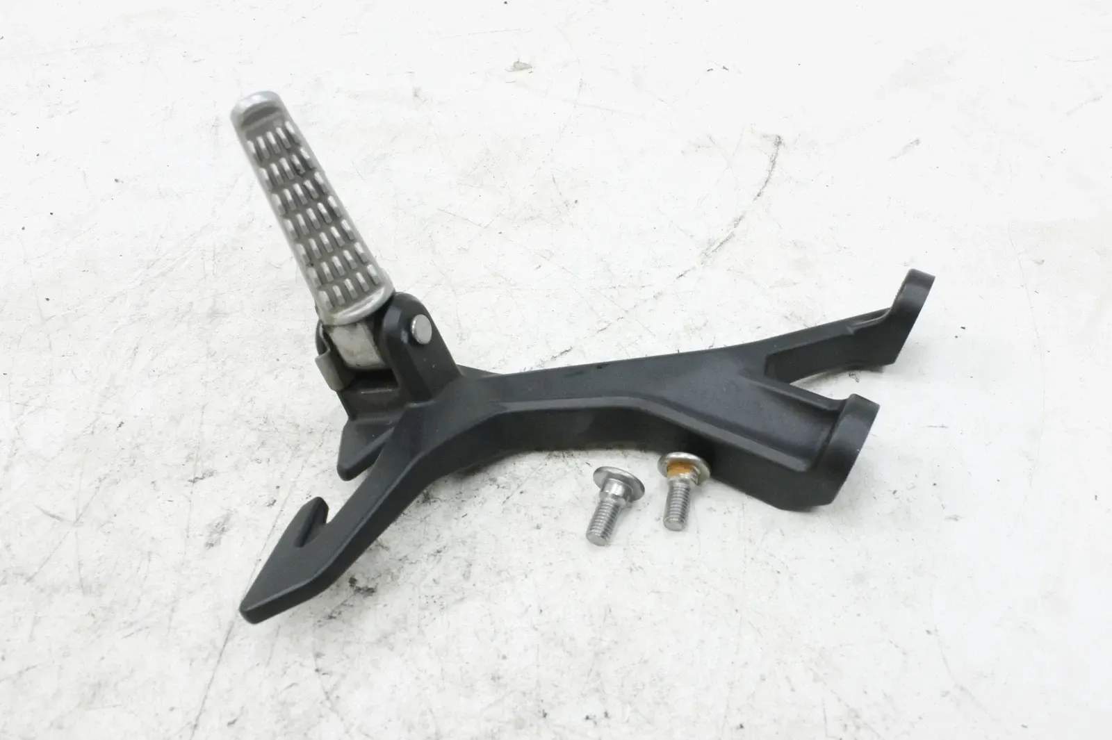 18-23 KAWASAKI NINJA 400 LEFT REAR PASSENGER PEG