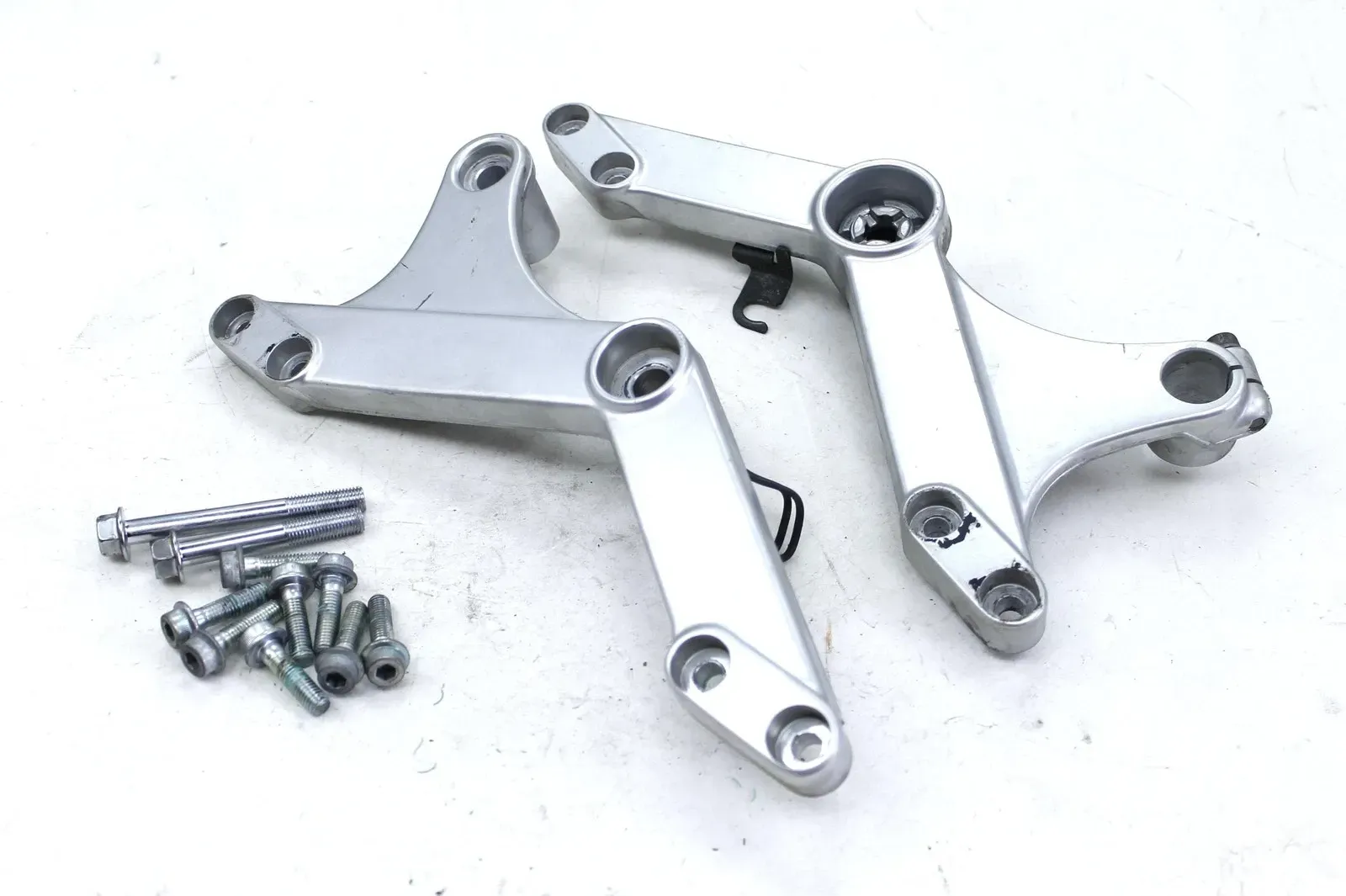 2002 2003 SUZUKI VSTROM 1000 ENGINE MOTOR MOUNTS