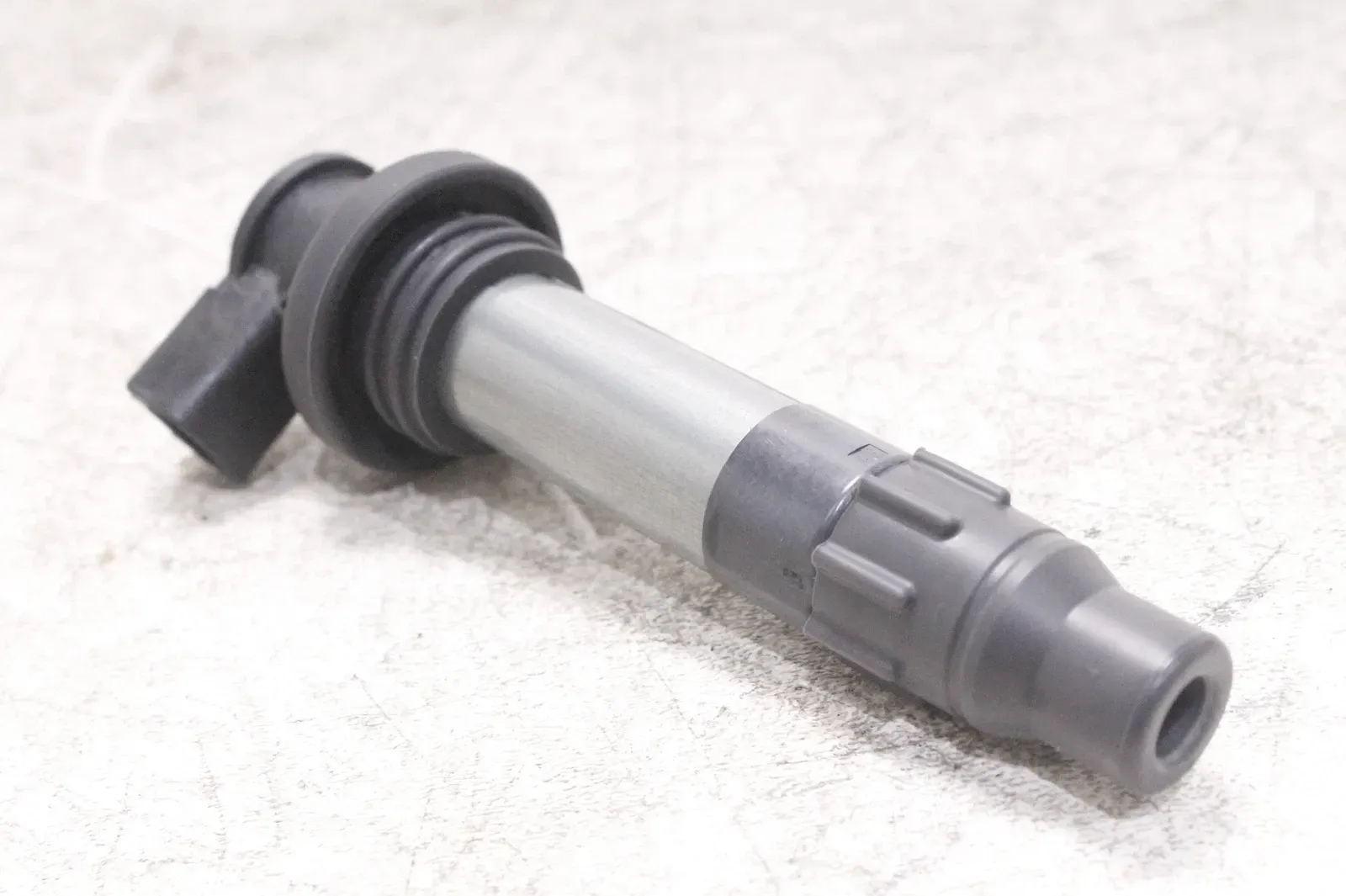 18-22 KAWASAKI NINJA 400 OEM IGNITION COIL SPARK PLUG CAP