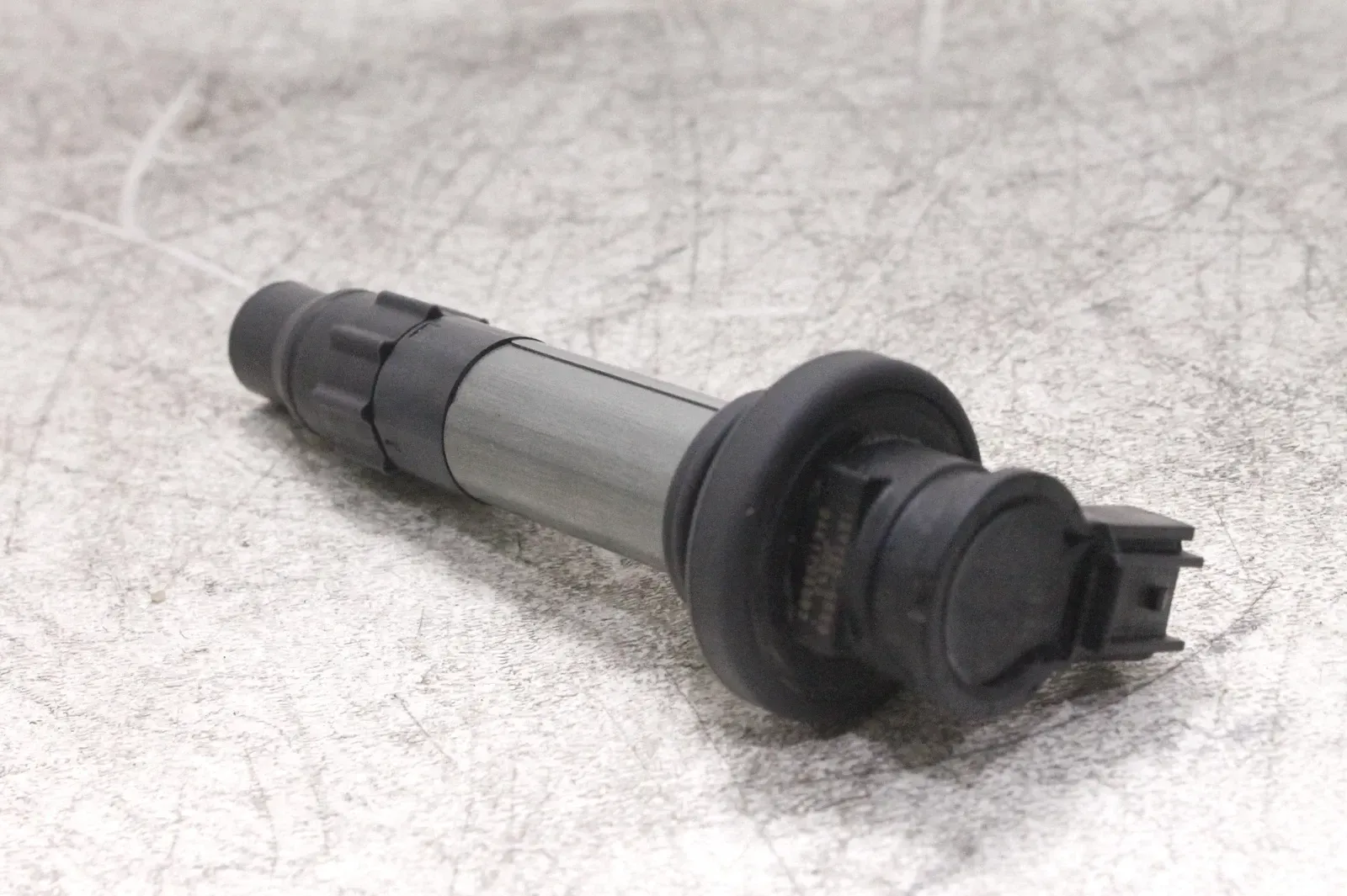 18-22 KAWASAKI NINJA 400 OEM IGNITION COIL SPARK PLUG CAP