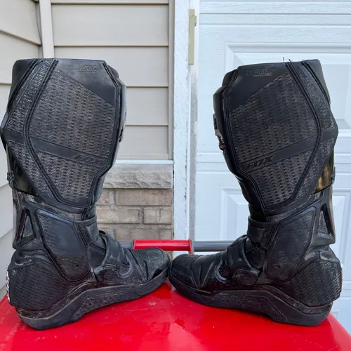 Fox Instinct size 10
