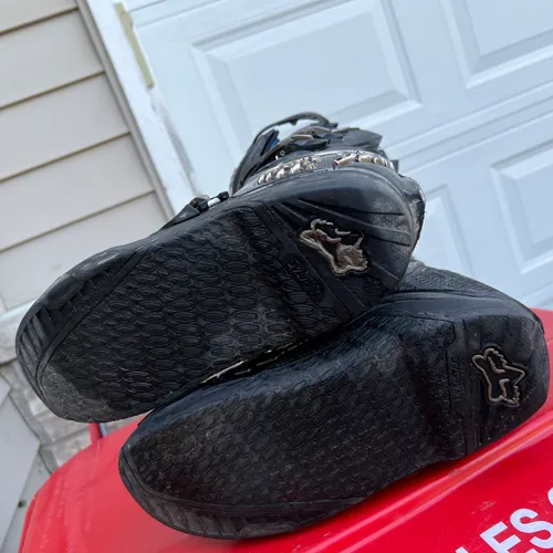 Fox Instinct size 10