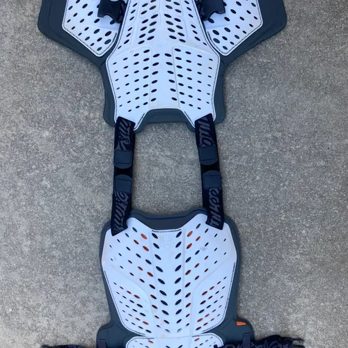 Told Rock Fight Chest Protector-size Medium 