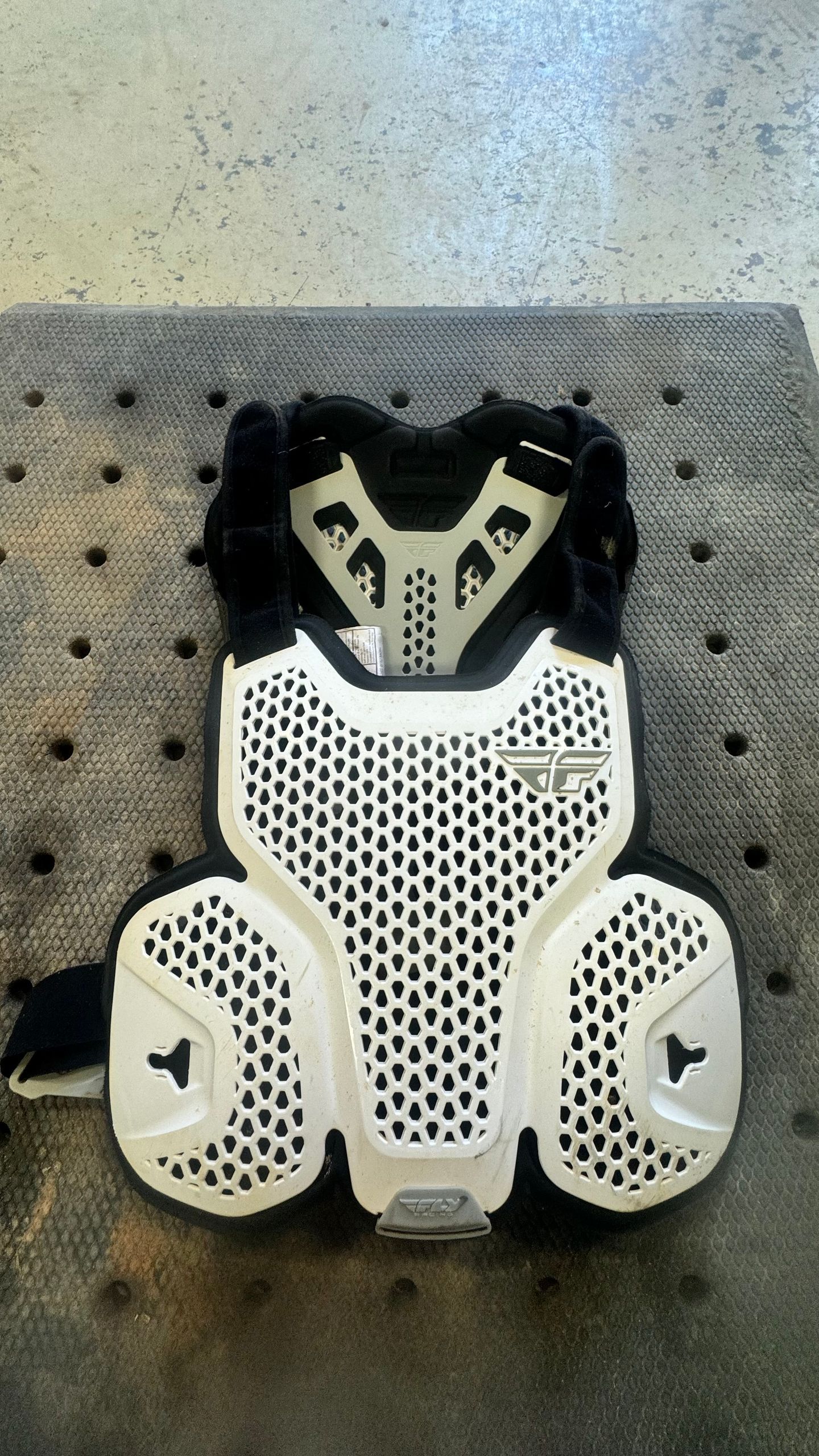Fly racing chest protector
Medium 