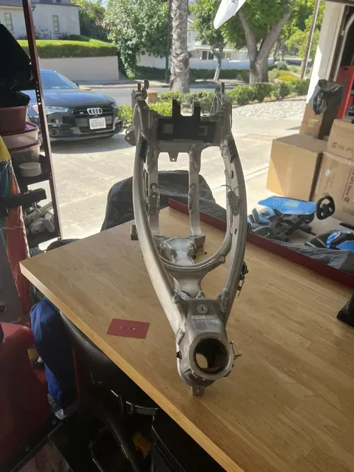NEW 2024 Yamaha YZ250F OEM Main Frame with MSO BHR-21101-01-00