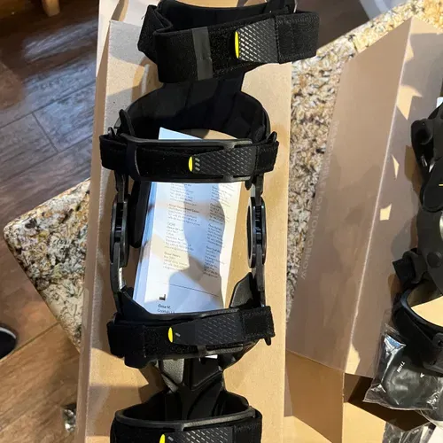 OSSUR CTI®3 KNEE BRACES BUNDLE - MOTOCROSS EDITION - Size S