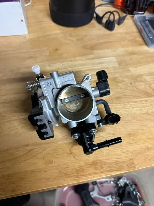 NEW 2023-2025 Yamaha YZ450F OEM THROTTLE BODY D02-13750-00-00