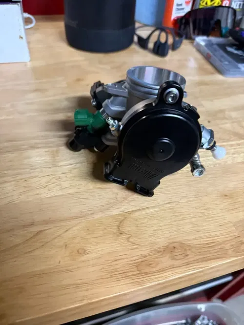 NEW 2023-2025 Yamaha YZ450F OEM THROTTLE BODY D02-13750-00-00