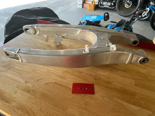 NEW 2024-2025 Yamaha YZ250F YZ450F OEM Swing Arm BHR-22110-00-00