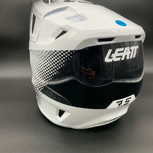Leatt Helmets - Size S