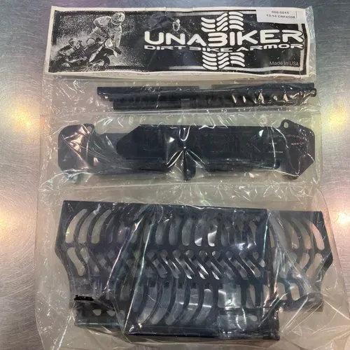 UNABIKER RADIATOR GUARD (BLACK)