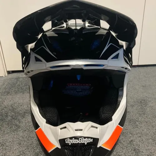Troy Lee SE4 PolyCarb Helmet Medium