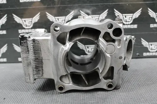 1985 HONDA CR125R OEM ENGINE MOTOR CYLINDER 55.5 BORE JUG TOP END 12100-KA3-760
