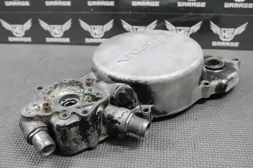 1985 HONDA CR125R OEM ENGINE RIGHT SIDE CASE INNER CLUTCH COVER 11340-KA3-760
