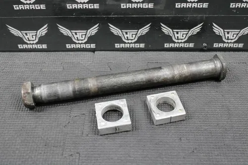 2001 HONDA CR250R OEM REAR AXLE BACK WHEEL RIM PIVOT BOLT AXEL 42301-KZ4-J40