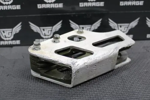 2002 HONDA CR125R CR250R OEM SWINGARM CHAIN GUIDE THRUST SLIDER PLATE GUARD