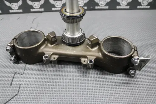 2006 KAWASAKI KX250 2 STROKE OEM FRONT FORK  LOWER TRIPLE TREE STEM CLAMP