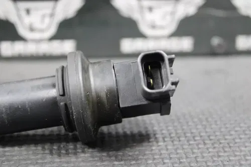2004 YAMAHA YZ450F OEM DENSO IGNITION COIL PLUG BOOT 5TA-82310-10-00