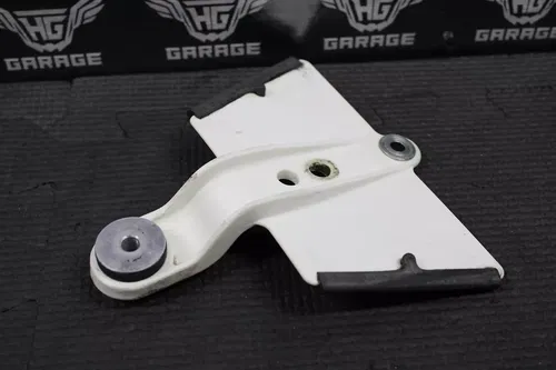 1998 HONDA CR125R CR250 CR250R OEM GAS FUEL TANK RESEVOIR MOUNT 17515-KZ3-B00