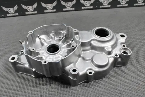 2005 SUZUKI 02-21 RM85 OEM ENGINE LEFT SIDE CRANKCASE CRANK CASE 11300-03822