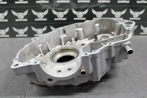 2003 96-04 HONDA XR400R OEM LEFT ENGINE MOTOR CRANKCASE CRANK CASE 11200-KCY-670