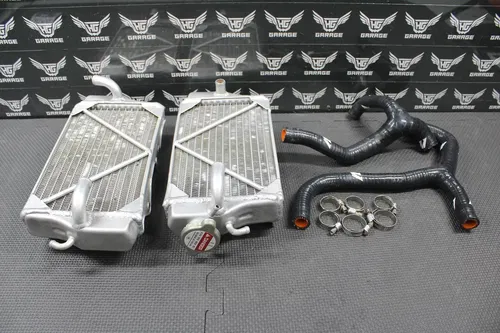 2002 2003 HONDA CRF450R OEM LEFT RIGHT ICW BRACED RADIATORS MISHIMOTO HOSES
