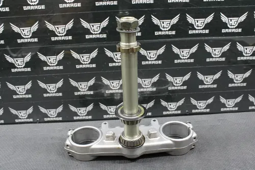 1999 YAMAHA YZ125 OEM FRONT FORKS CLAMP LOWER TRIPLE TREE STEM 5DH-23340-M0-00