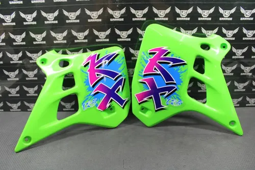 1990 KAWASAKI KX125 AFTERMARKET GREEN TANK RADIATOR SHROUDS PLASTICS GRAPHICS