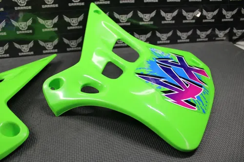 1990 KAWASAKI KX125 AFTERMARKET GREEN TANK RADIATOR SHROUDS PLASTICS GRAPHICS