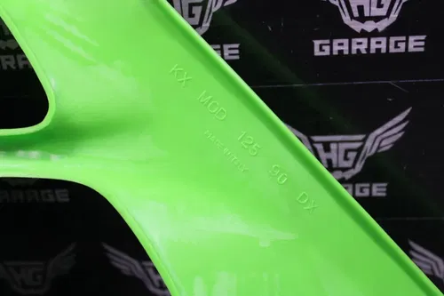 1990 KAWASAKI KX125 AFTERMARKET GREEN TANK RADIATOR SHROUDS PLASTICS GRAPHICS