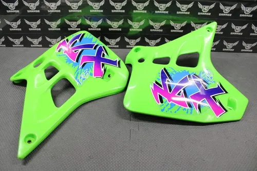 1990 KAWASAKI KX125 AFTERMARKET GREEN TANK RADIATOR SHROUDS PLASTICS GRAPHICS